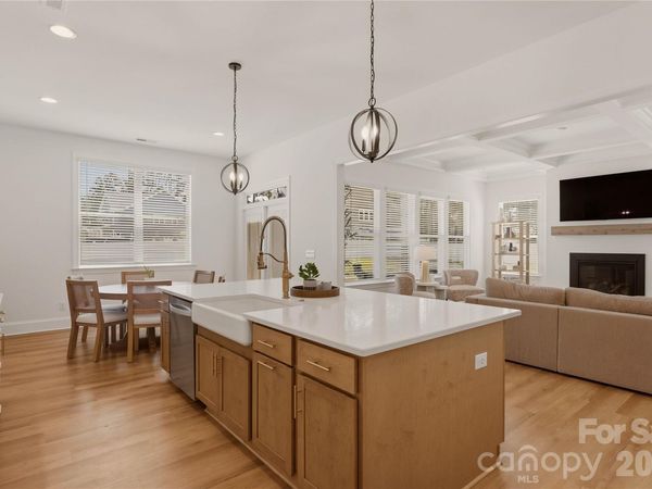 322 Shinnville Road , Mooresville, NC 28115