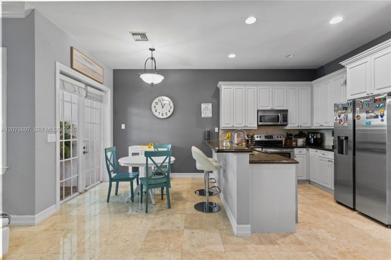 1139 N Victoria Park Rd, Fort Lauderdale, FL 33304 Photo