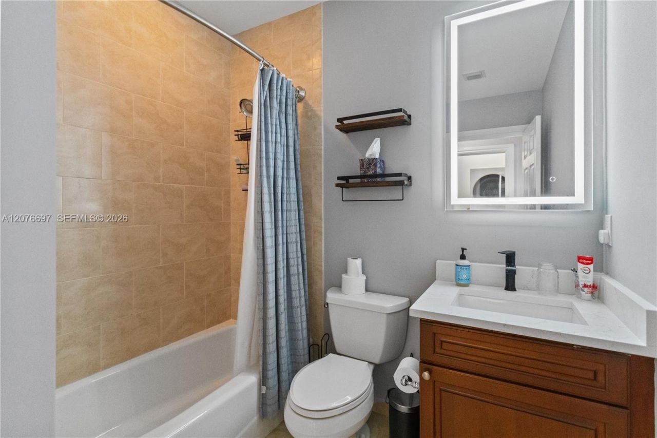 1139 N Victoria Park Rd, Fort Lauderdale, FL 33304 Photo