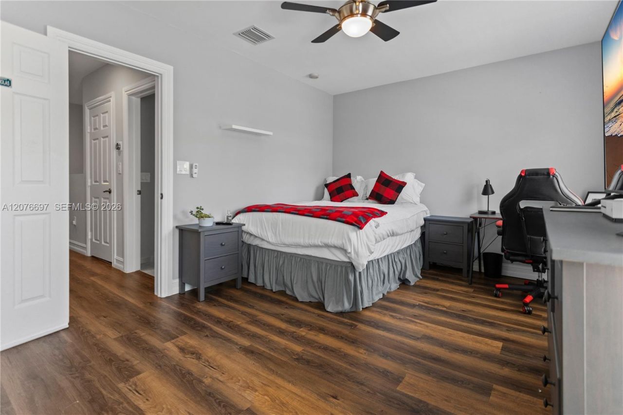 1139 N Victoria Park Rd, Fort Lauderdale, FL 33304 Photo
