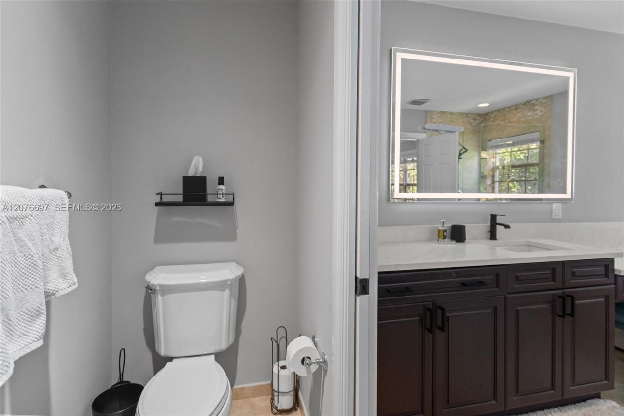 1139 N Victoria Park Rd, Fort Lauderdale, FL 33304 Photo