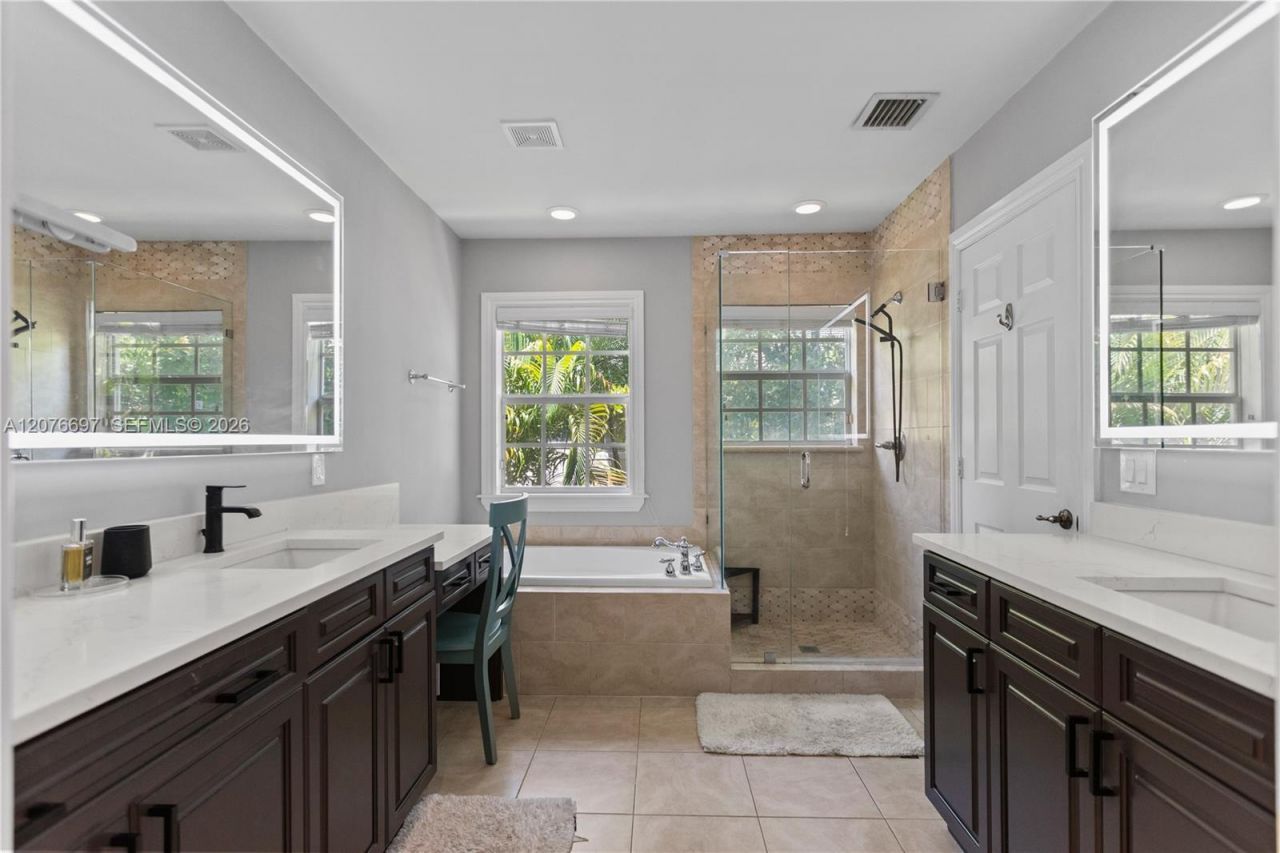 1139 N Victoria Park Rd, Fort Lauderdale, FL 33304 Photo