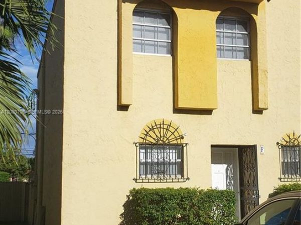 11 Olive Dr, Unit F, Hialeah, FL 33010