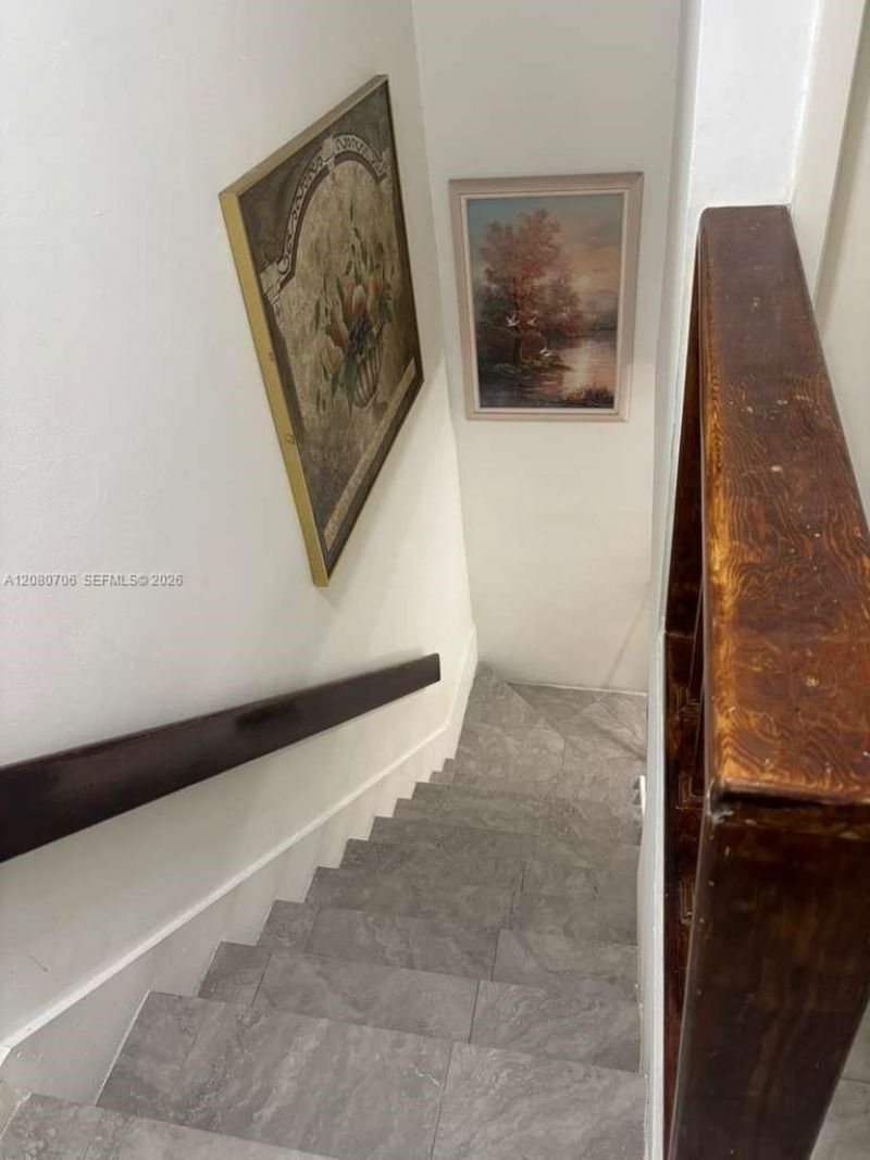 11 Olive Dr, Unit F, Hialeah, FL 33010 Photo
