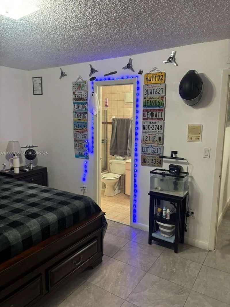 11 Olive Dr, Unit F, Hialeah, FL 33010 Photo