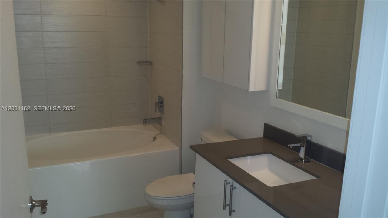 999 SW 1st Ave, Unit 2305, Miami, FL 33130 Photo