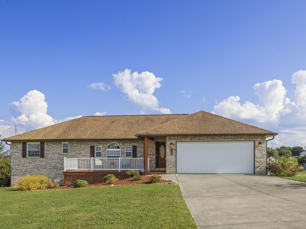 371 Leeper Overlook, Dandridge, TN 37725