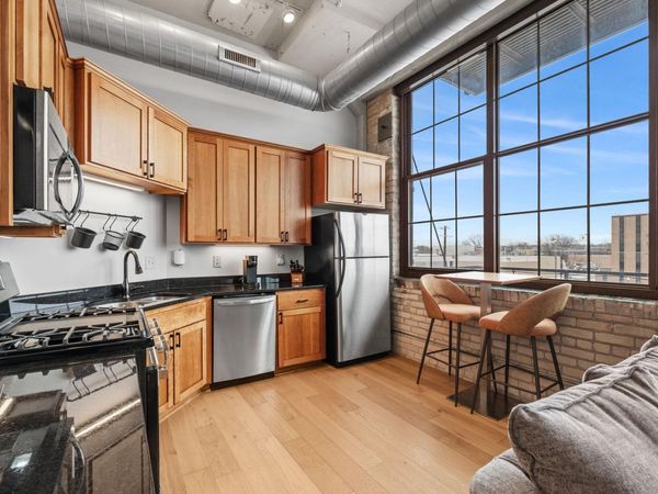 1901 E Hennepin Avenue, Unit 306, Minneapolis, MN 55413
