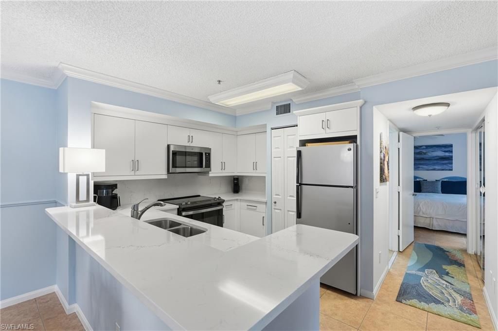 1270 Wildwood Lakes Blvd, Unit 208, Naples, FL 34104 Photo