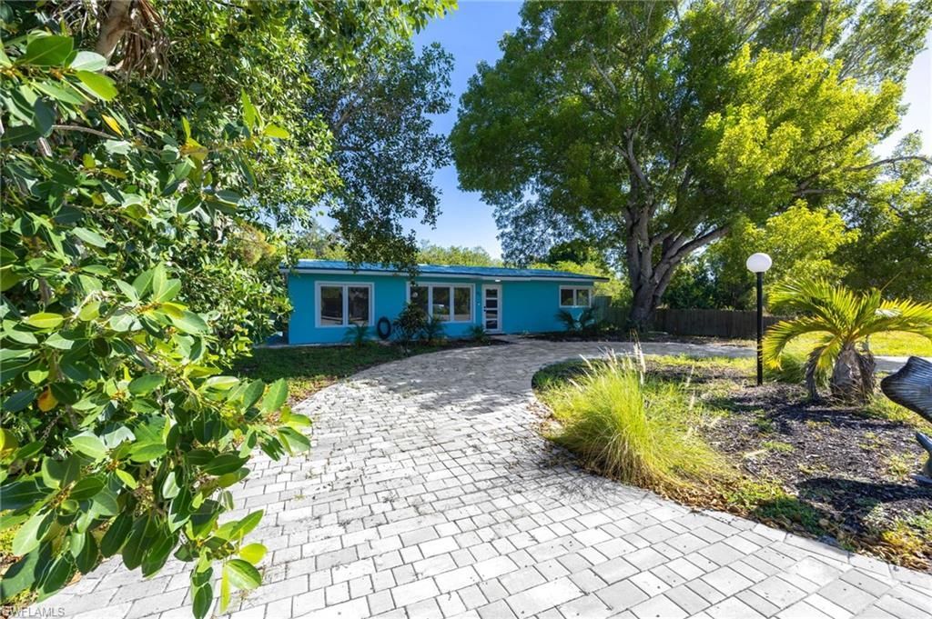 47 River Ct , Naples, FL 34110 Photo