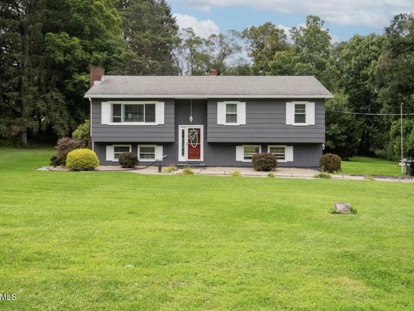 39 Hicks Road, Queensbury, NY 12804