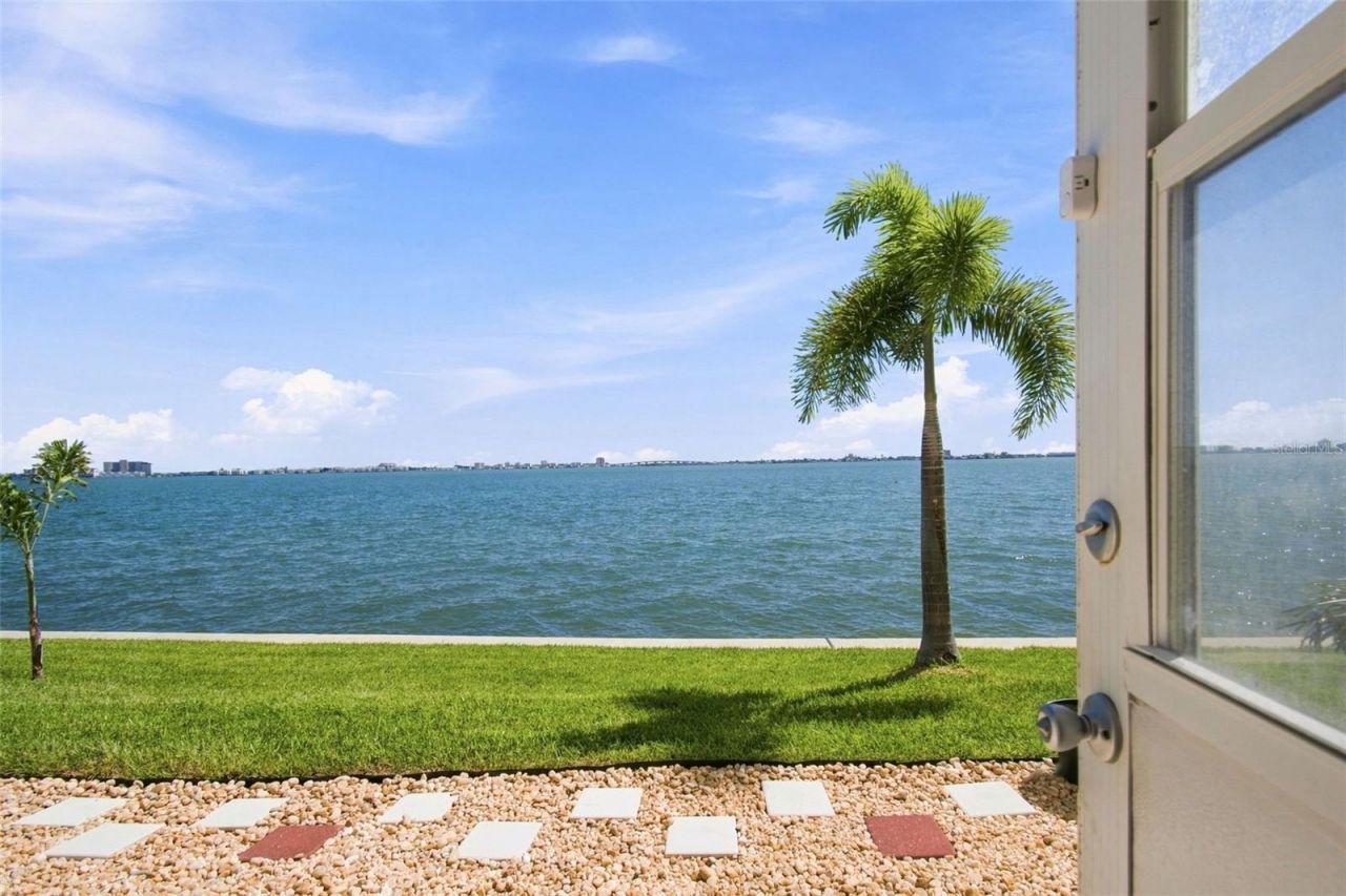 6020 Shore Boulevard S, Unit 103, Gulfport, FL 33707 Main Photo