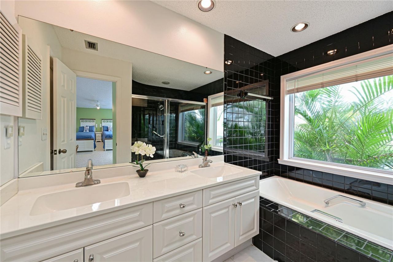 11213 Veranda Court, Bradenton, FL 34209 Photo