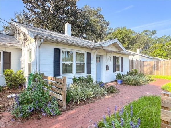 215 NW 16TH AVENUE , GAINESVILLE, FL 32601