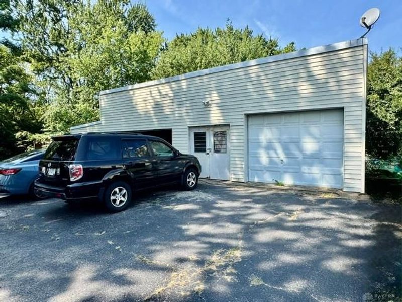 3335 E High Street, Springfield, OH 45505 Photo 12