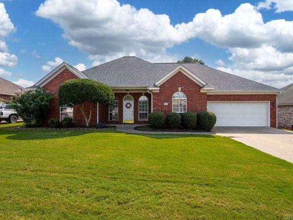 2212 Defoe Circle, Bryant, AR 72022