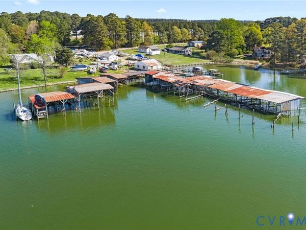 1276 Skipjack Road , Sandy Point, VA 22577