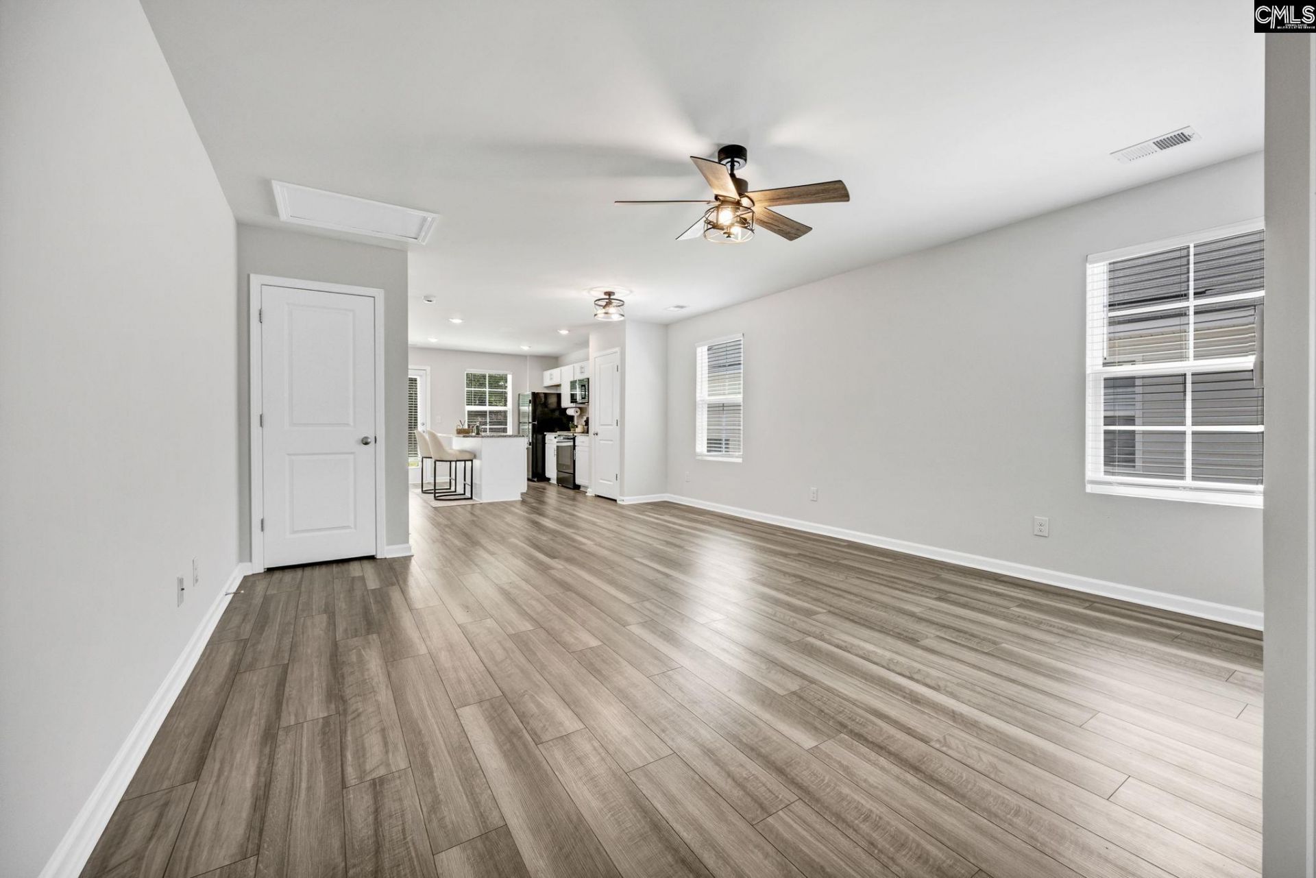 823 Summerwood Lane  Photo 4