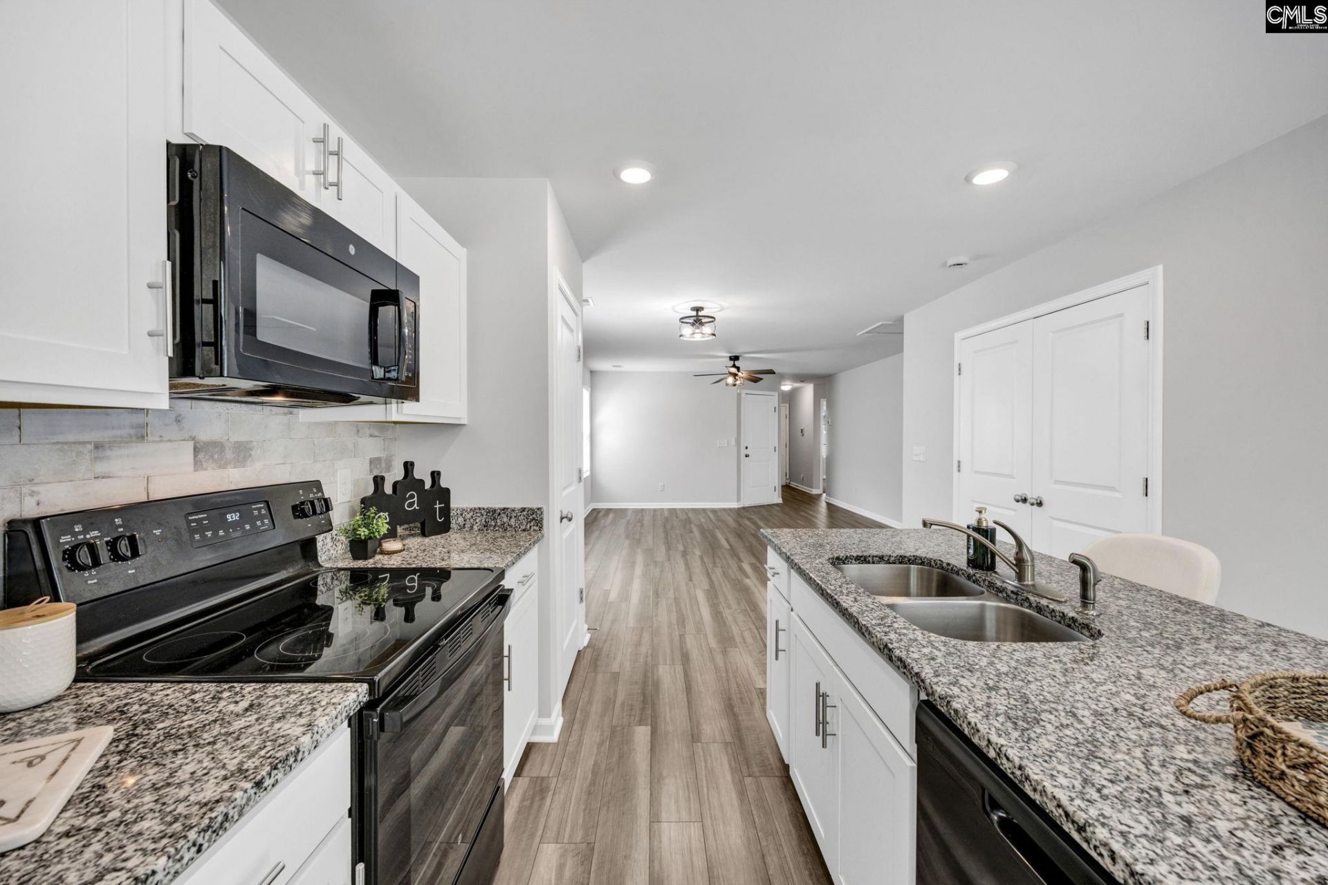 823 Summerwood Lane  Photo 7