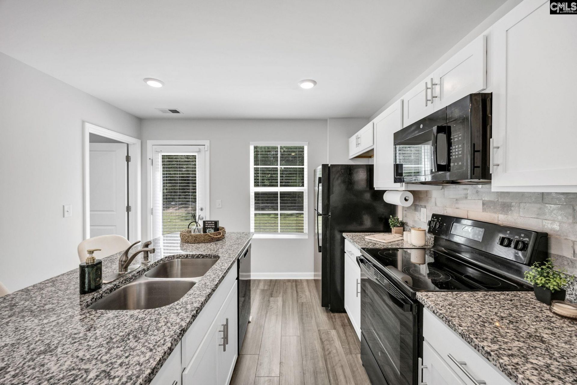 823 Summerwood Lane  Photo 8