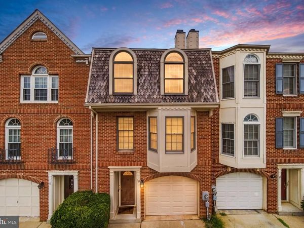 10 VICTORIA SQUARE, FREDERICK, MD 21702