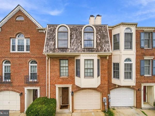 10 VICTORIA SQUARE, FREDERICK, MD 21702