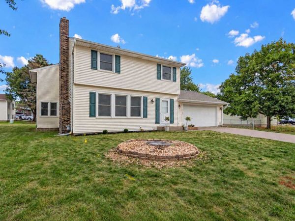 3708 73rd Avenue N, Brooklyn Park, MN 55429