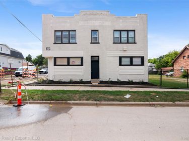221 Baldwin Avenue , Pontiac, Mi 48342