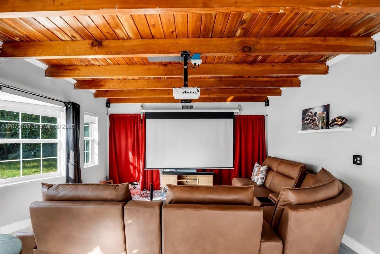 8330 NW 3rd St, Pembroke Pines, FL 33024 Photo