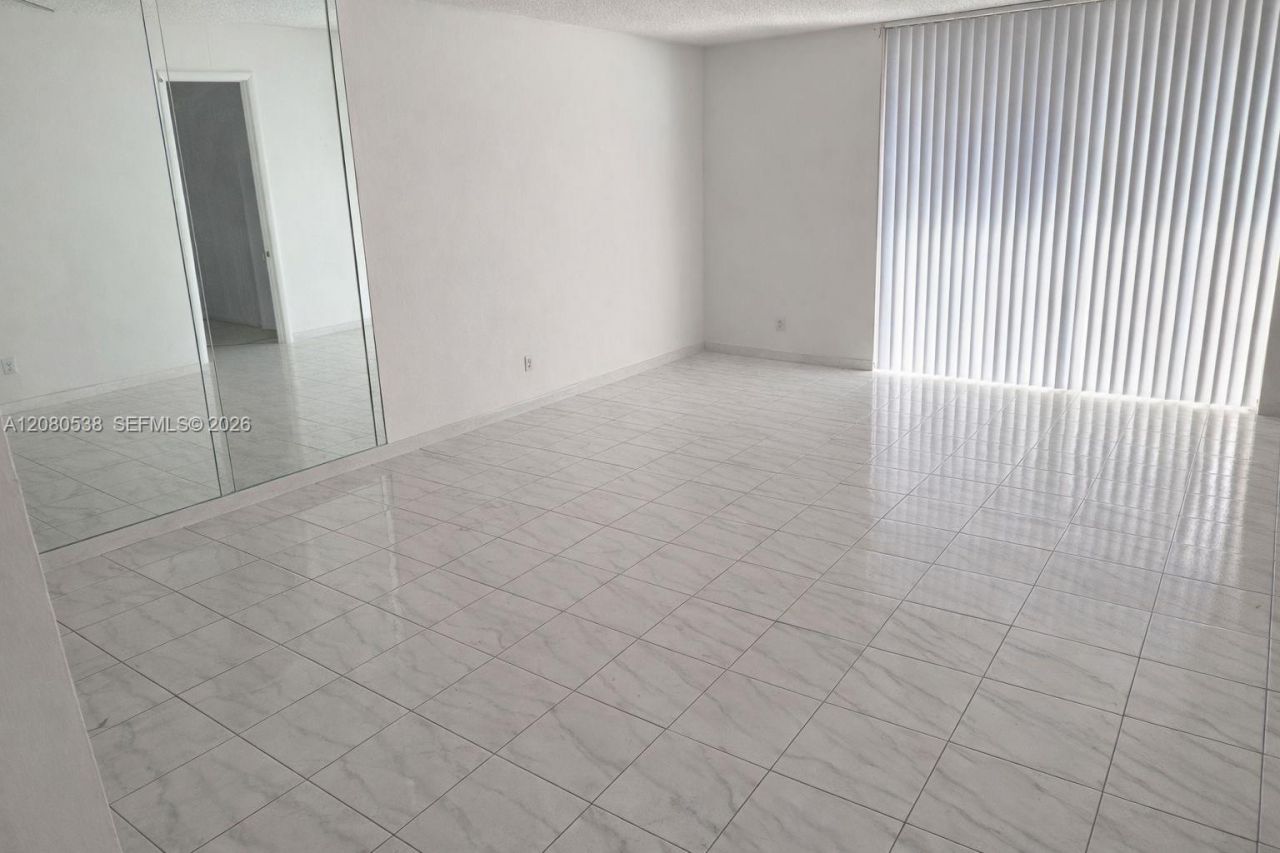 10090 NW 80th Ct, Unit 1540, Hialeah Gardens, FL 33016 Photo