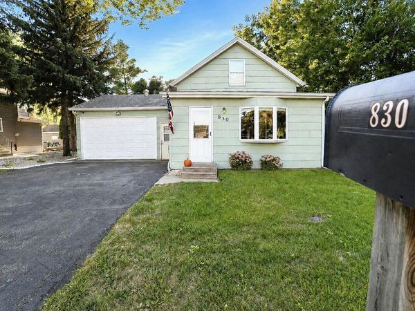 830 S Lawson Street, Aberdeen, SD 57401