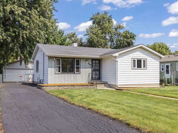720 E Le Moyne Avenue , Lombard, IL 60148