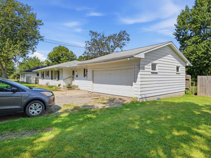 426 W Montford Avenue, Ada, OH 45810 Photo 2
