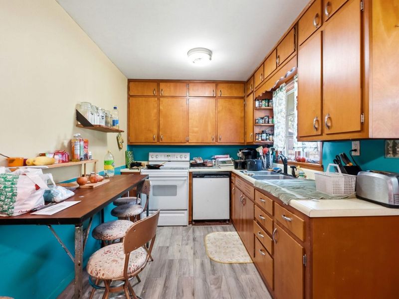 426 W Montford Avenue, Ada, OH 45810 Photo 7