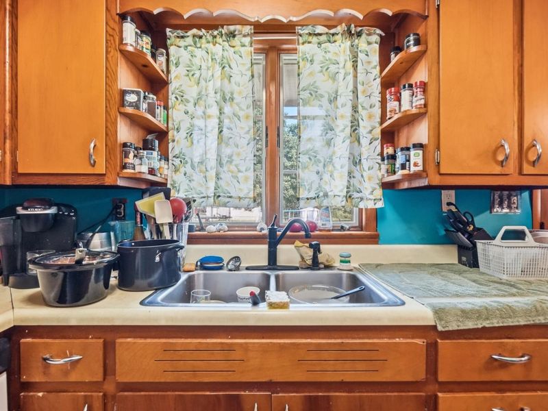 426 W Montford Avenue, Ada, OH 45810 Photo 9