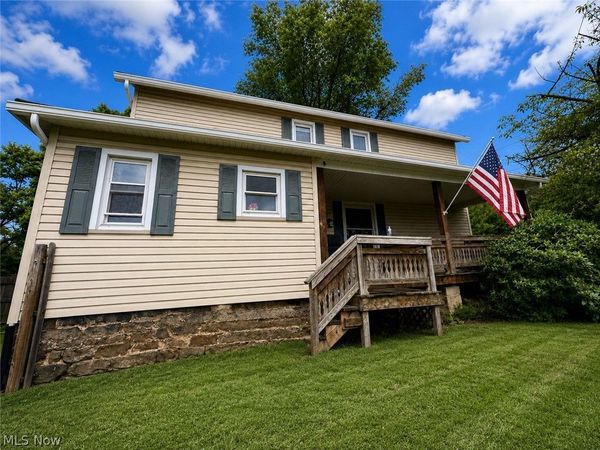417 N Sumner Street , East Palestine, OH 44413