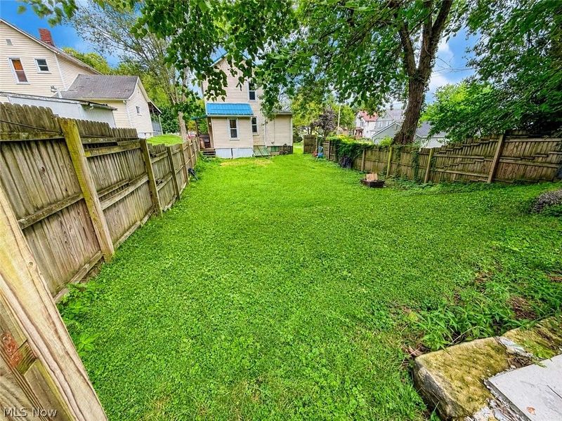 417 N Sumner Street, East Palestine, OH 44413 Photo 14