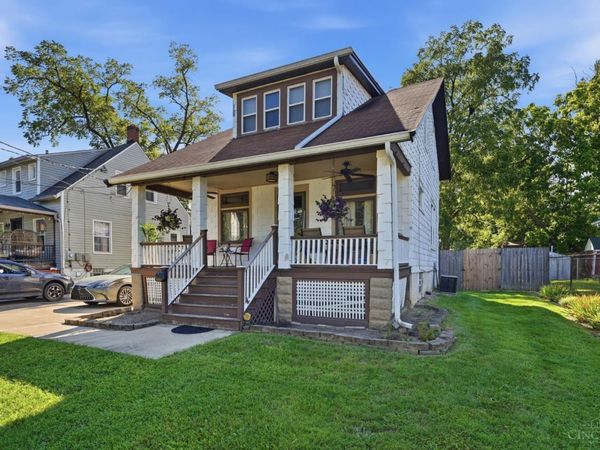 709 Oak Avenue, Wyoming, OH 45215