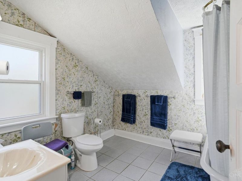 709 Oak Avenue, Wyoming, OH 45215 Photo 20