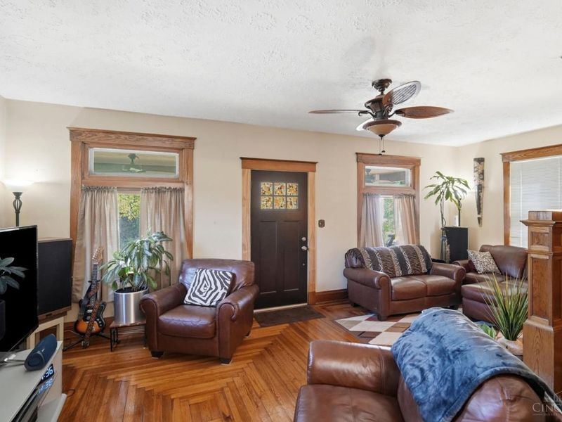 709 Oak Avenue, Wyoming, OH 45215 Photo 3