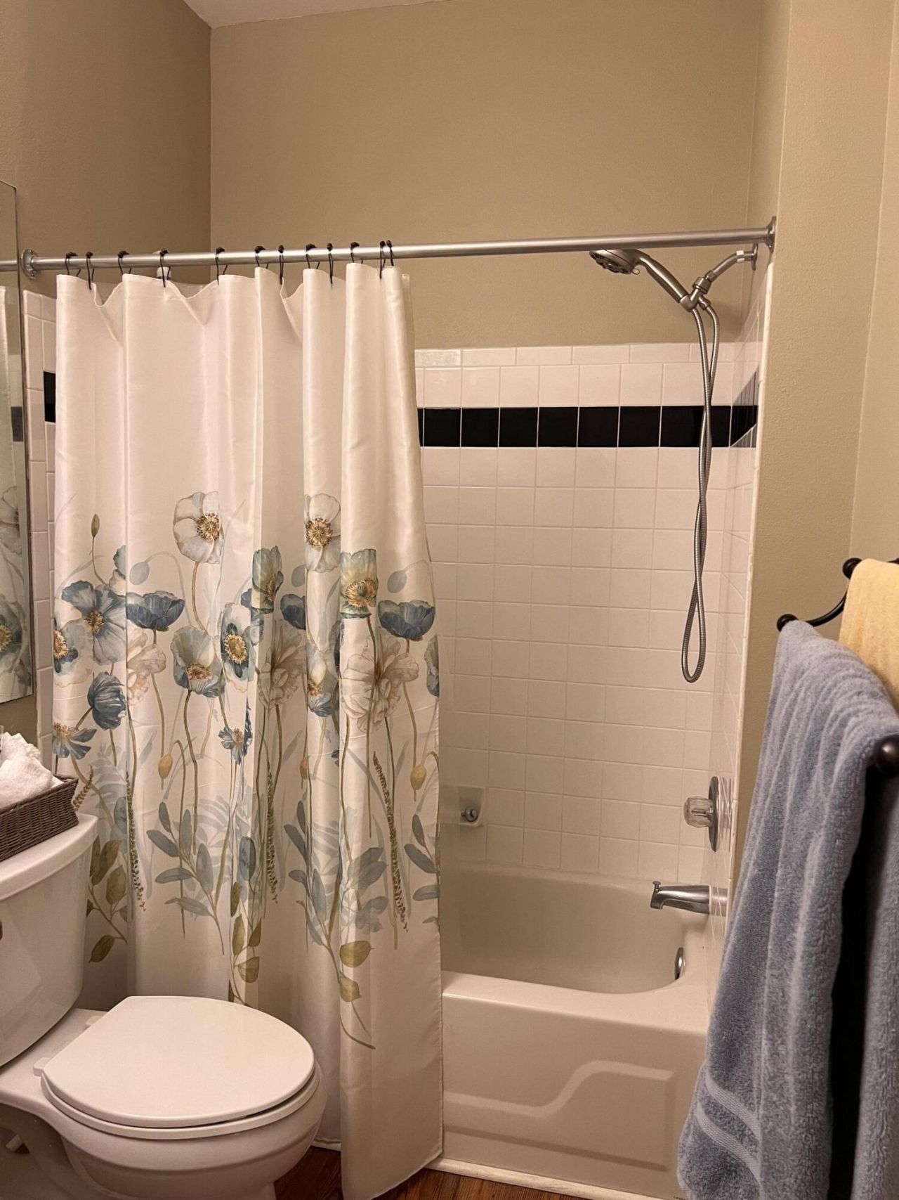 1015 Rosewood Lane Photo 21