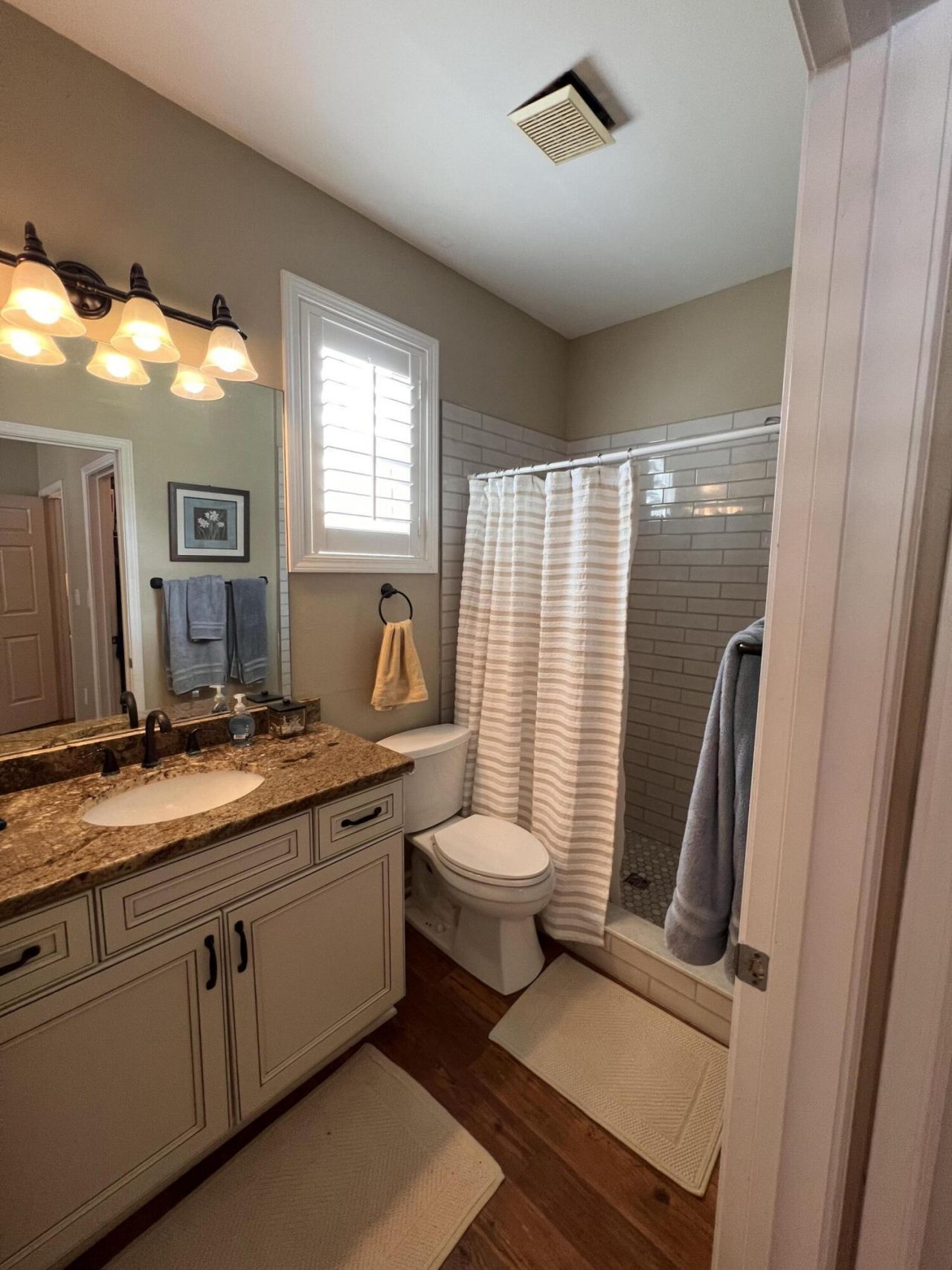 1015 Rosewood Lane Photo 28