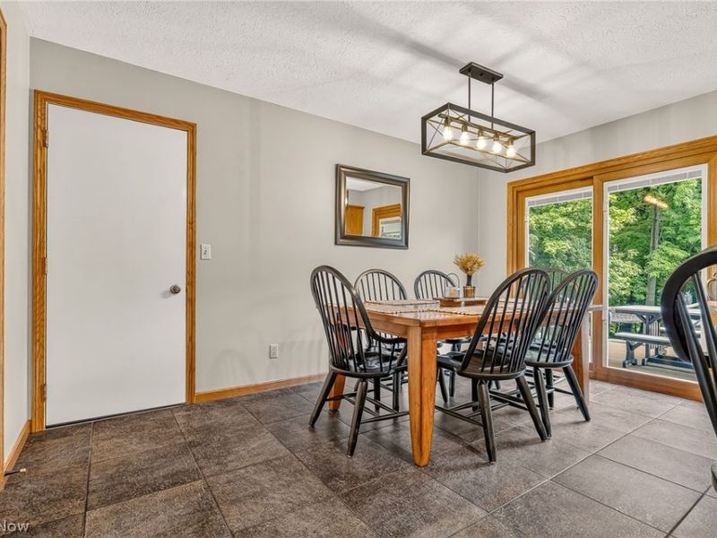 8537 Central Road NW, Strasburg, OH 44680 Photo 9