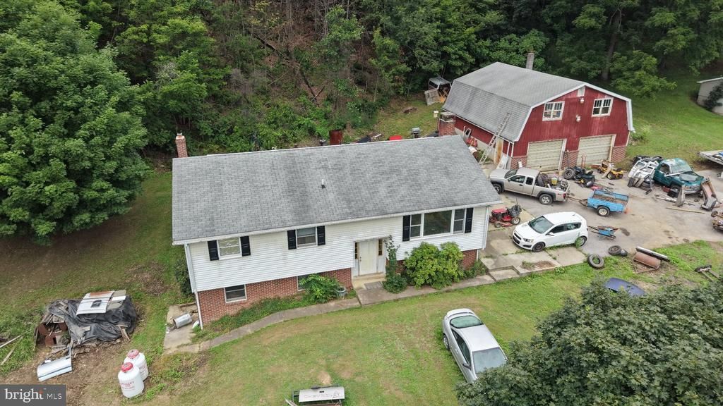 20374 OLD MILL ROAD , THREE SPRINGS, PA 17264