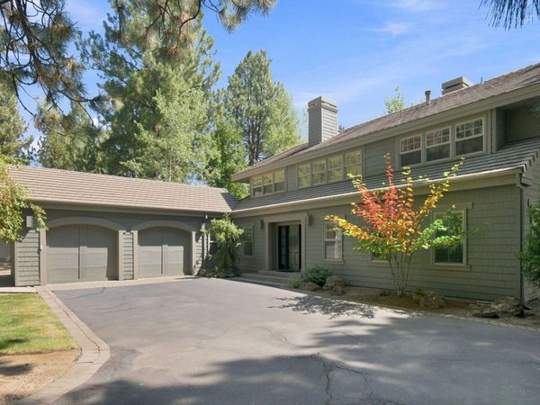 61866 Bunker Hill Court, Bend, OR 97702
