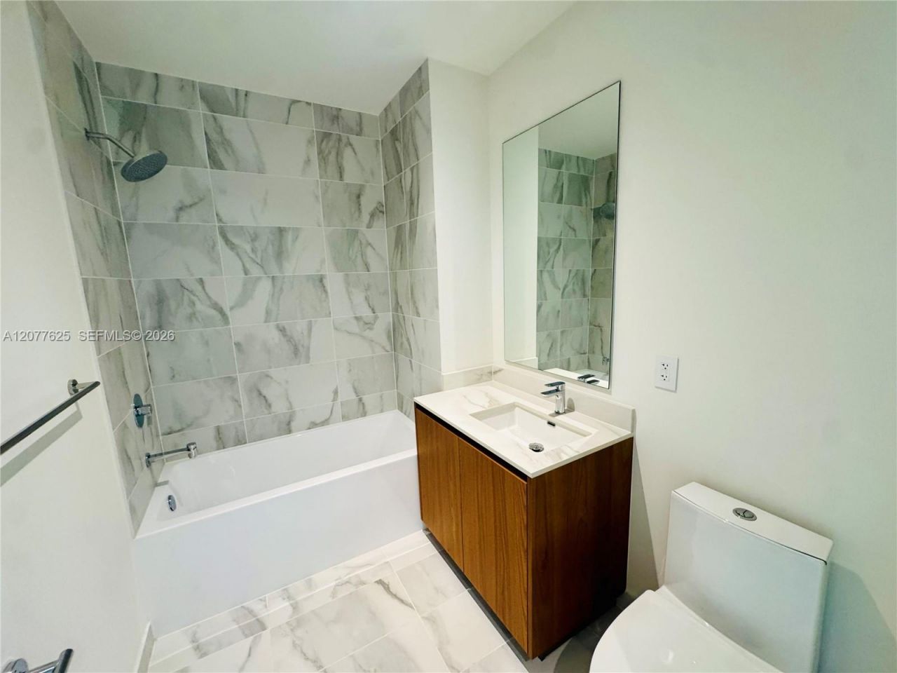 1400 Biscayne Blvd , Unit 1802, Miami, FL 33132 Photo