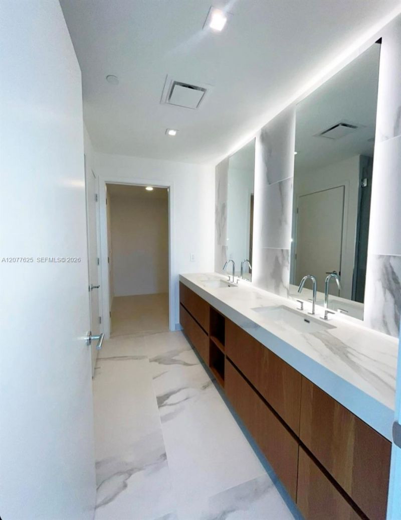 1400 Biscayne Blvd , Unit 1802, Miami, FL 33132 Photo