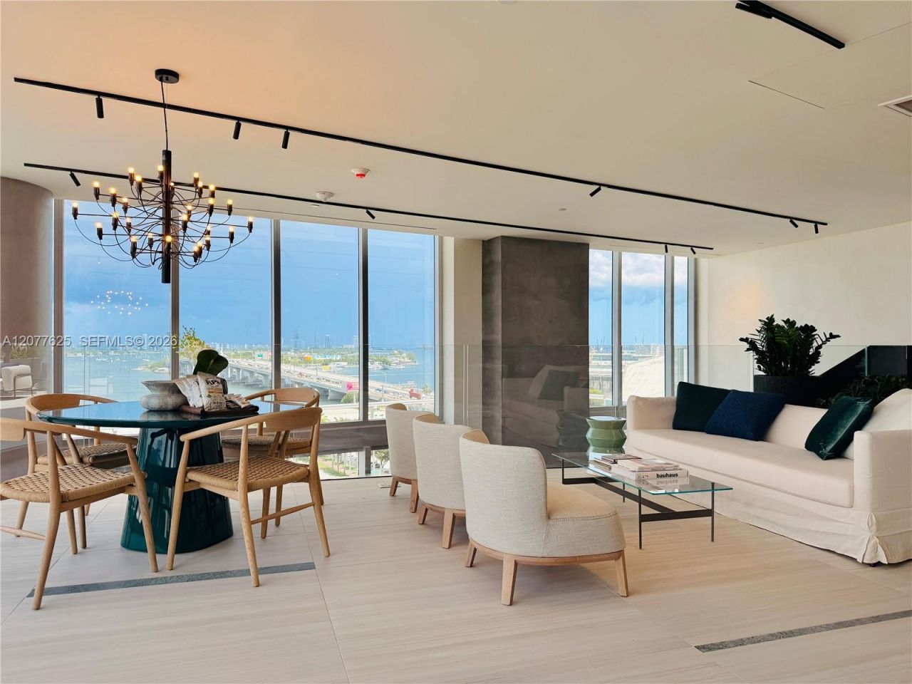 1400 Biscayne Blvd , Unit 1802, Miami, FL 33132 Photo
