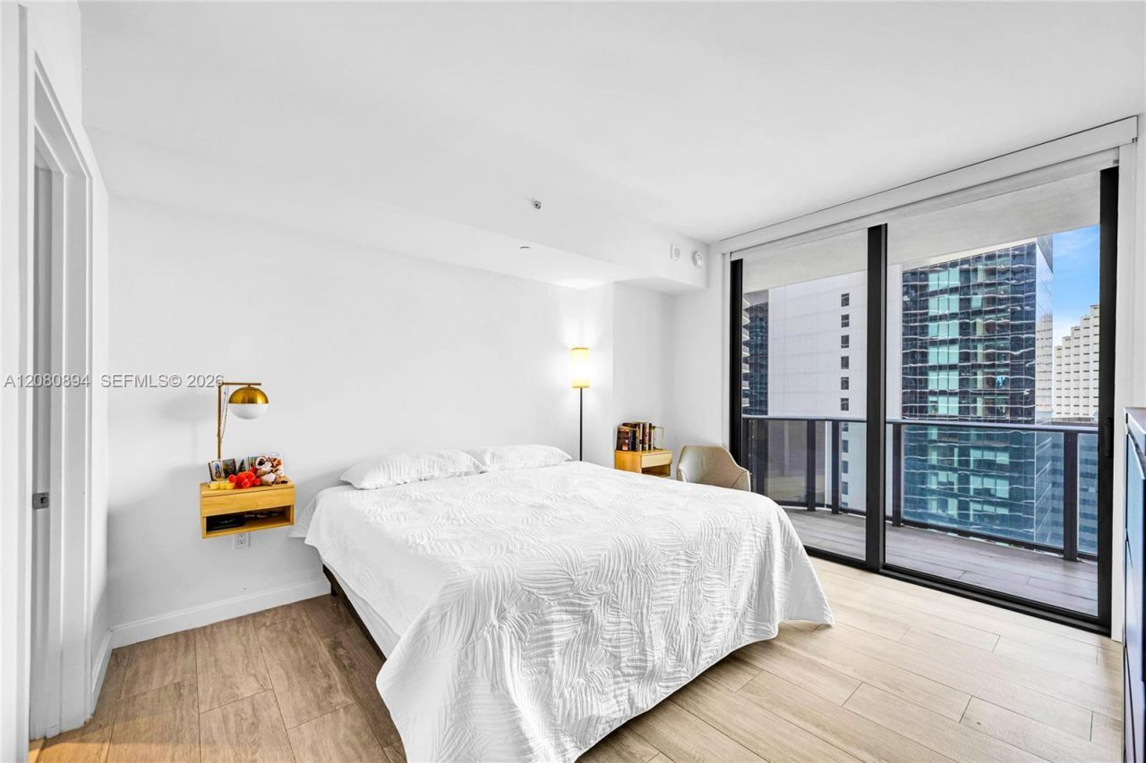 45 SW 9th St , Unit 2103, Miami, FL 33130 Photo