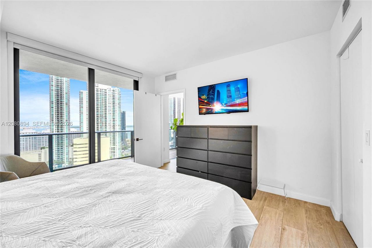 45 SW 9th St , Unit 2103, Miami, FL 33130 Photo